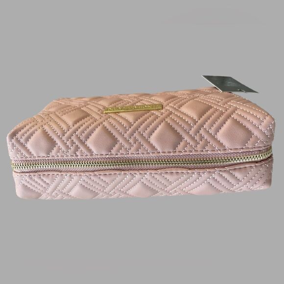 Vince Camuto Quilted Makeup Toiletries Travel Bag NWT - Picture 5 of 9